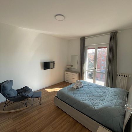 Soleo Guesthouse Monza Bagian luar foto